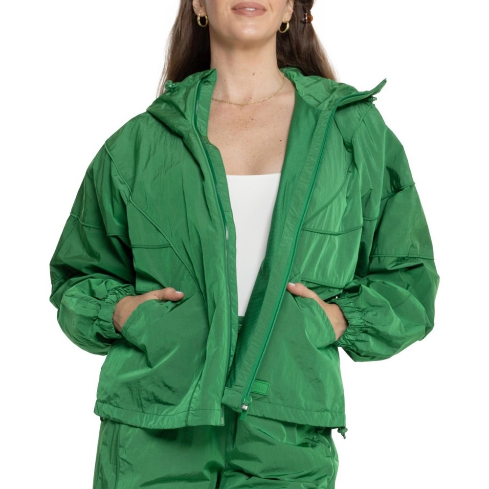 Half Days Wind Breaker Medium NWT
